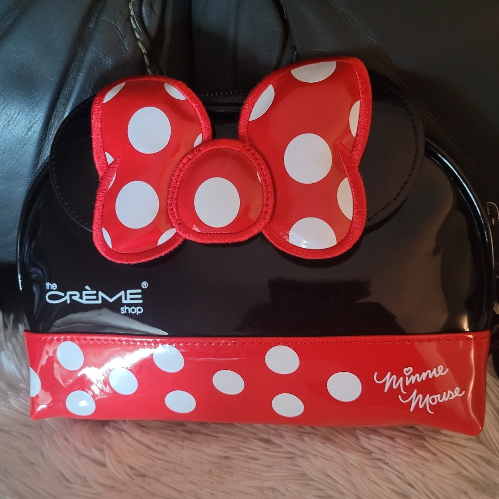 The Creme Shop, Disney Minnie Mouse Makeup bag & accesories.